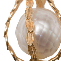 closeup view of the gold leaves