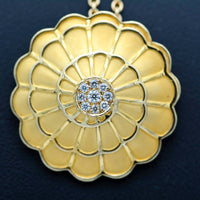 closeup view of the pendant