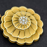 view of the pendant from the side