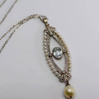 full view of pendant and chain