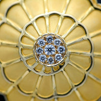 closeup view of the diamonds