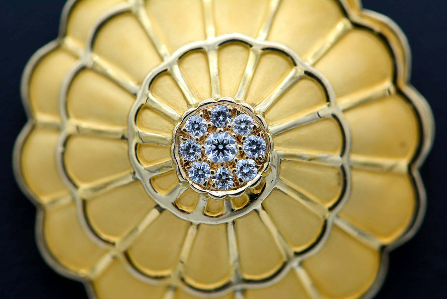 closeup view of the diamonds