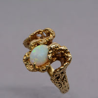 showing the side view of the freeform style