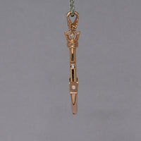 showing the diamonds on the side of the anchor