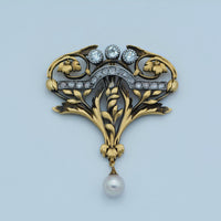 viewing the pendant from the front