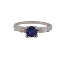 viewing the sapphire with the center stone in focus