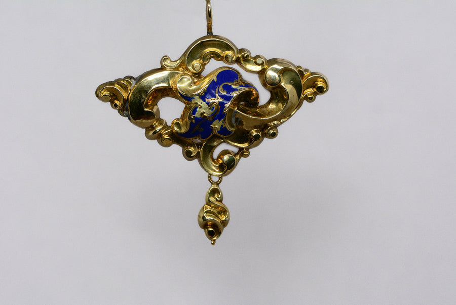front of the pendant showing the missing enamel