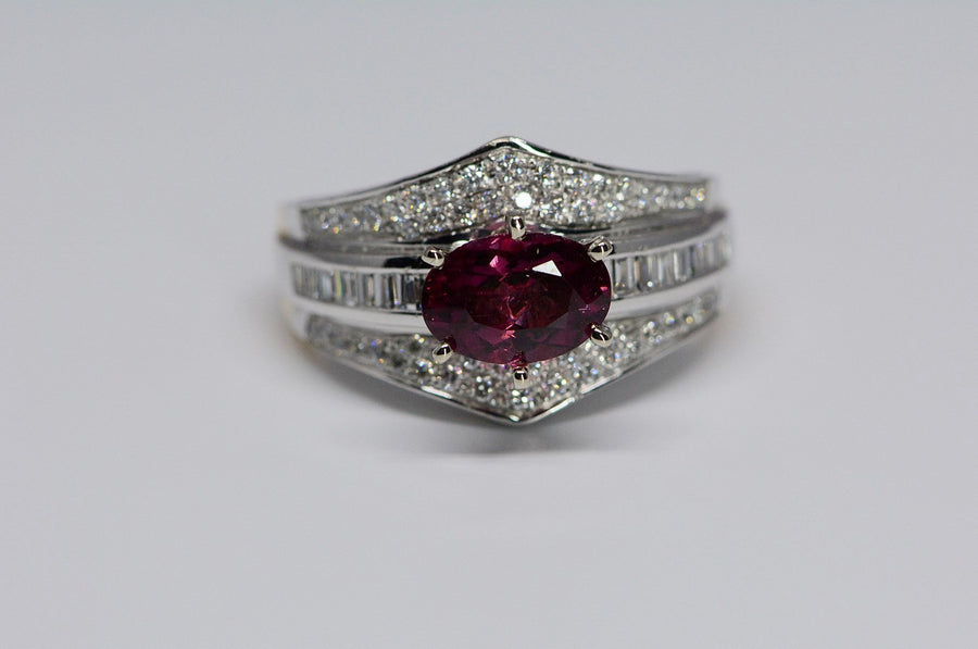 front view focusing on the garnet