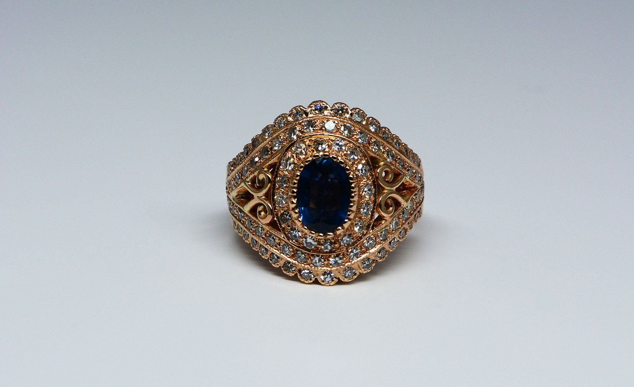 The Victoria Ring in 20kt Gold