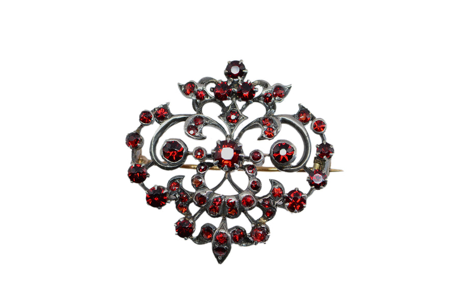 closeup view of the front of the brooch